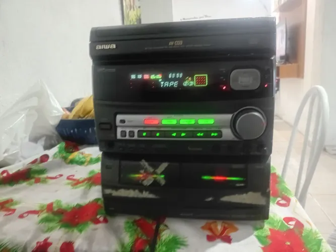 Radio aiwa antigo no estado Não testei