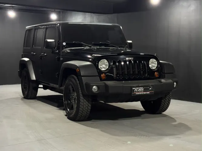 Jeep Wrangler Unlimited Sport 3.6 V6 284cv 4P 2013