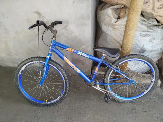 Vendo Bicicleta Usada Azul( Leia a descrição)