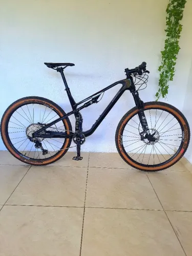 Bicicleta Aro 29 CARBONO CONWAY RLC FS 6.9 FULL- SHIMANO XT 12V