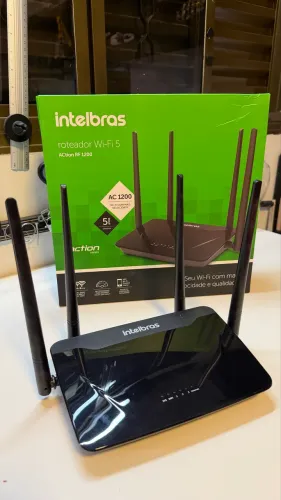 Roteador Intelbras ACtion RF 1200 ? Dual Band Wi-Fi 5 (com caixa)