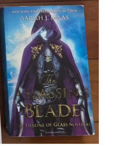 Livro Assassin's  Blade , autora  Sarah J. Maas, em ingles