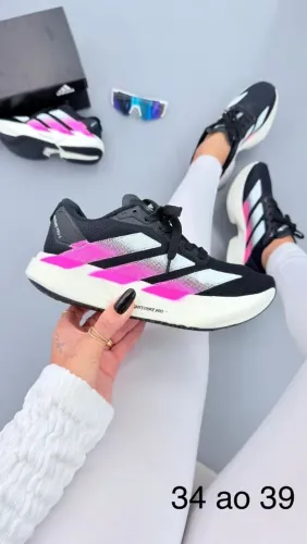 Tênis Adidas adzero