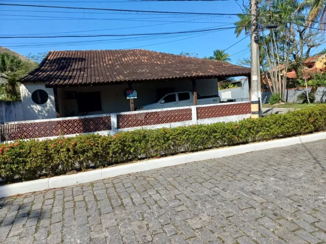 Casa com 3 dormitórios à venda, 201 m² por R$ 480.000 - Paraíso - Nova Iguaçu/RJ