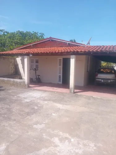 Vendo ou troco faço qualquer negócio ,baixei o preço ,casa no Distrito da volta do par