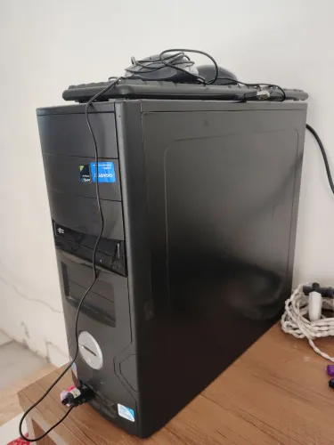 Vendo computador de mesa usado