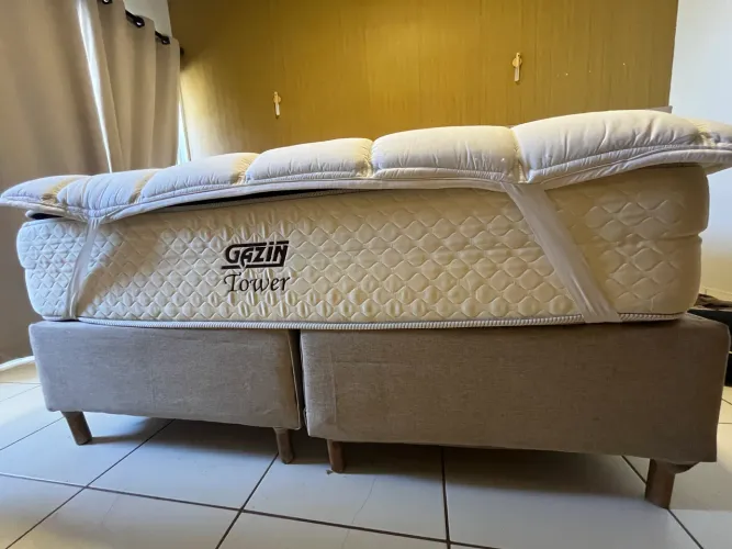 Cama Queen com PillowTop
