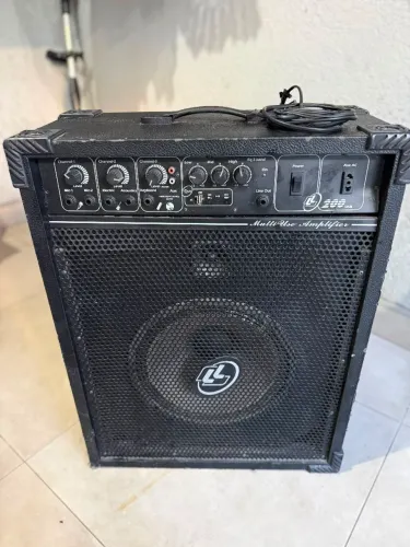 Caixa Amplificada LL Audio 200 USB - 50W RMS