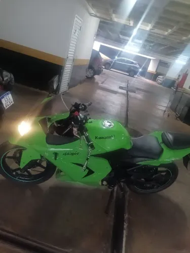Kawasaki ninja 250r revisada IPVA pago sem débitos 