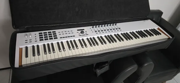 Teclado arturia mkll 88 teclas