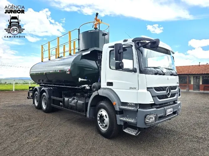 MB 3131 ano 2020 Traçado tanque Pipa Bombeiro de 20.000L sem uso.