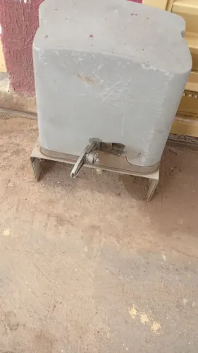 Motor de portão em boas condições