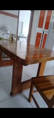 Conjunto Mesa de Madeira Maciça + 6 cadeiras de madeira