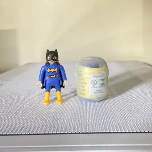 Brinquedo Batgirl Kinder Ovo Playmobil Dc Comics