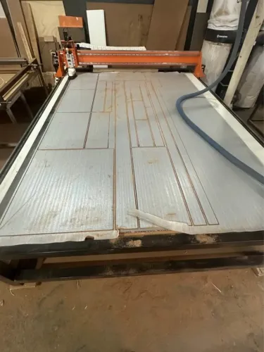 Cortes CNC de Alta Precisão - MDF - Acrílico - Madeira - PVC Expandido