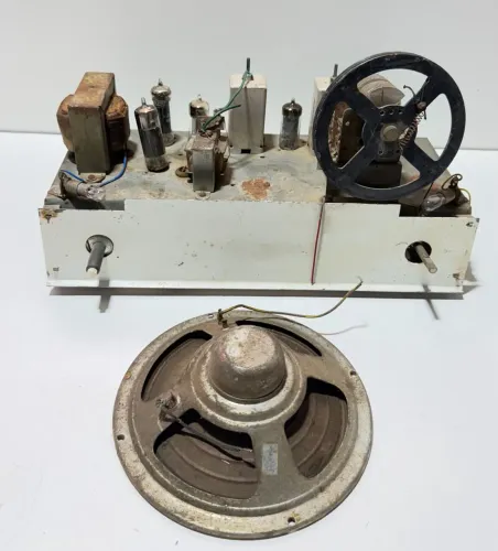 Chassis rádio antigo Válvulado anos 50