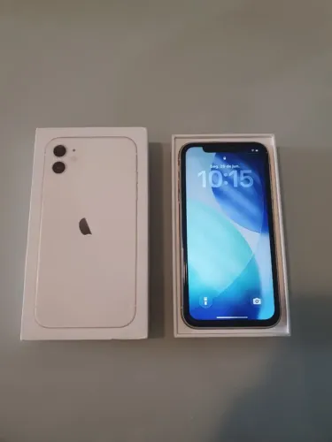 Celular iPhone 11