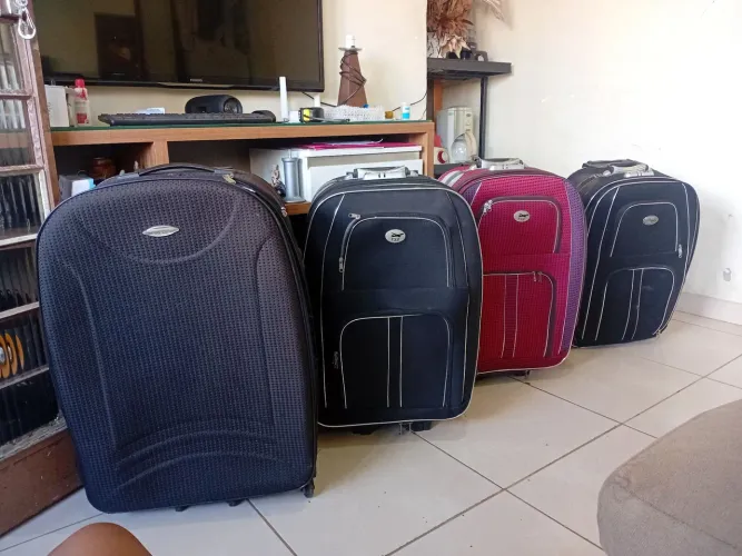 MALAS 23 KG 150,00 CADA