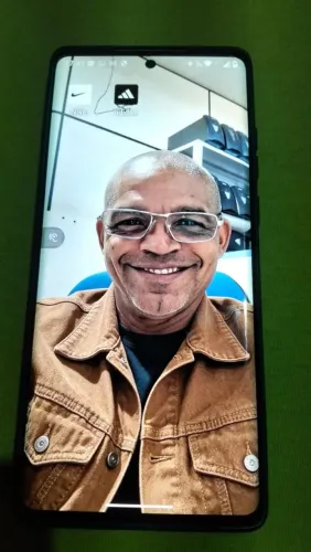 Vende-se MOTO EDGE 50 FUSION, usado em condição de novo.