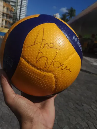 Mikasa vôlei original autografada 