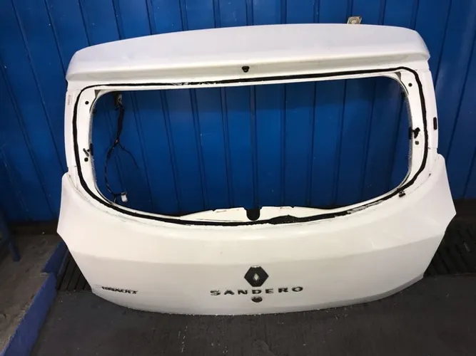 Tampa traseira Renault Sandero 2014 2015 2016