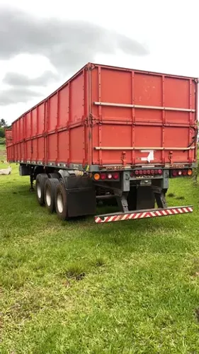 Carreta noma (SUCATA)
