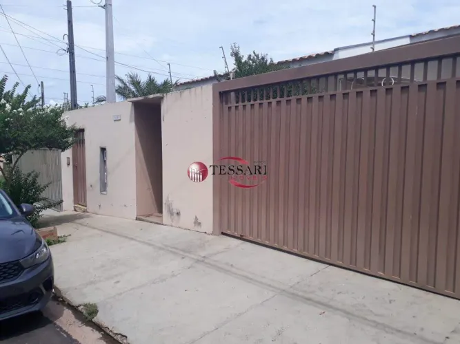 Locação PLACA SOLAR NA CASA INTEIRA 3 quartos/ sendo apenas 1 suíte. 1 banheiro social 1 l