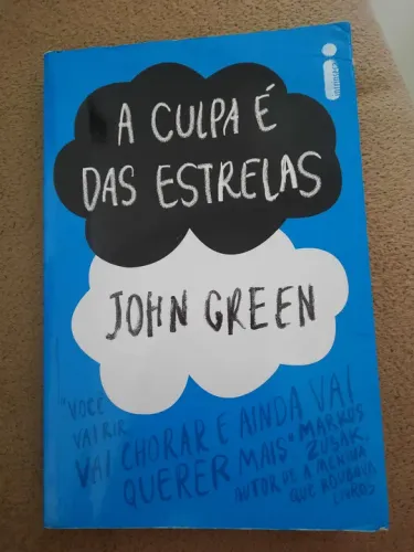 Livro "A culpa é das estrelas" de John Green