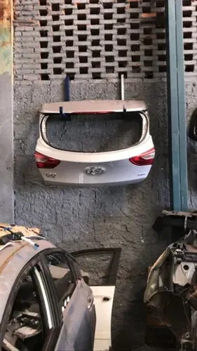 Hyundai  i30 ano 2018 tampa traseira