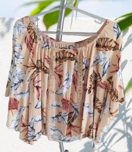 Camiseta florida ombro a ombro
