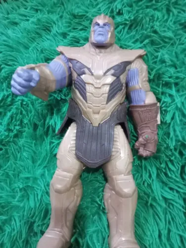 Bonecos Thanos, homem de ferro, homem aranha, sky Wars, Hulk e batman (leiam a descrição)