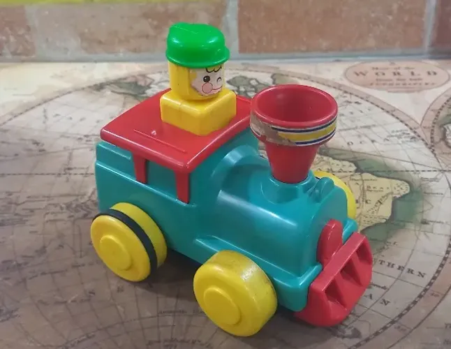BRINQUEDO ANTIGO TRENZINHO DA ESTRELA
