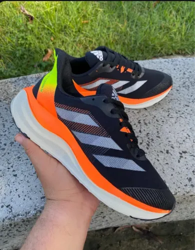 Tênis Adidas Boston 12 - Preto e Laranja