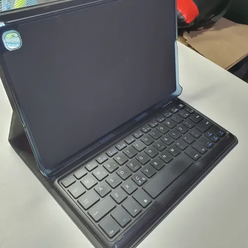 Capa Teclado Bluetooth marca Targus para Tablet Samsung Galaxy S6 light pouco uso