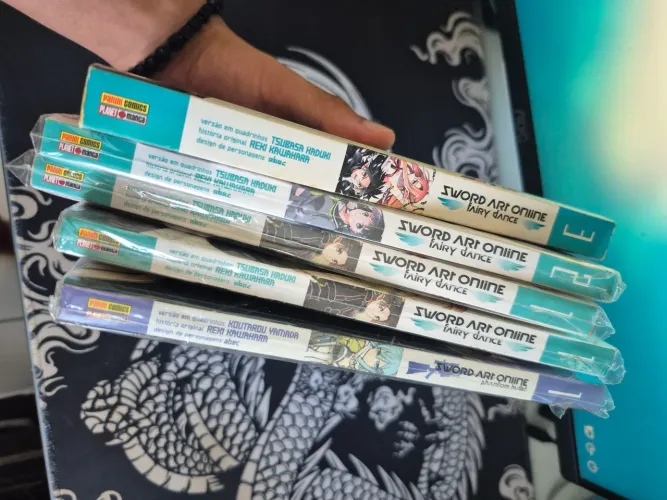 Livros e Mangás para Vender