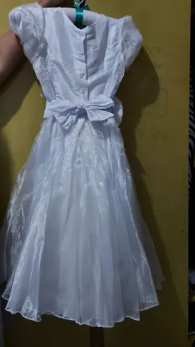 Vestido de festa branco para menina