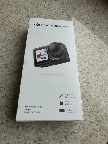 DJI Osmo Action 5 Pro Combo Adventure (Pack com 3 Baterias) 4k/120fp