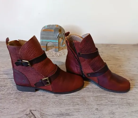 Bota feminina em couro legítimo New Face