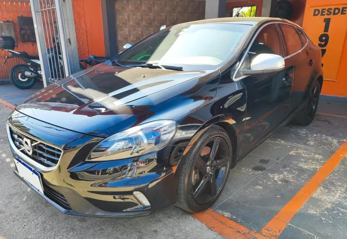 Volvo V40 T-5 R-design 2.0 Aut. 2016