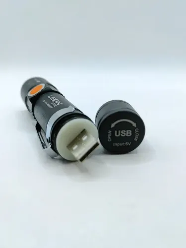 Lanterna LED Recarregável USB