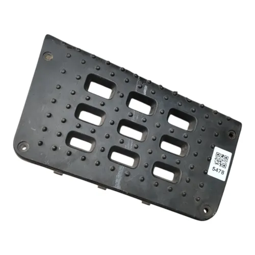 Tapete Estribo Inferior Le Vw Constellation 24250 2s2821681