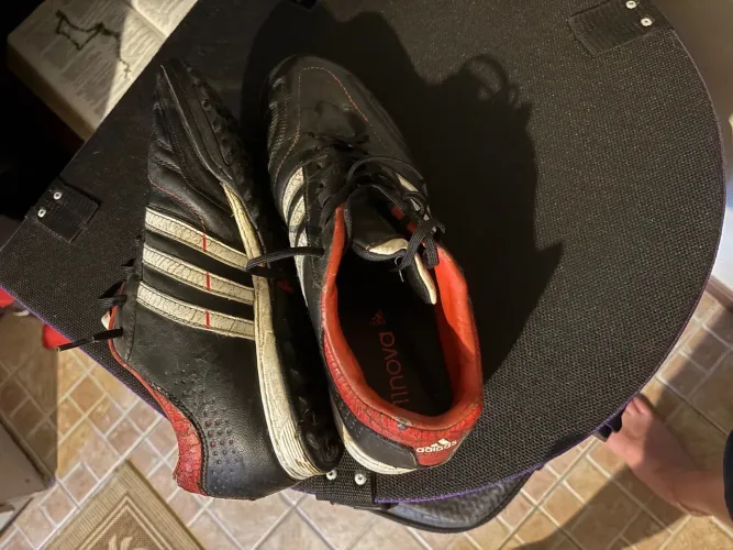 Chuteira Adidas 11 pro nova Tamanho 42