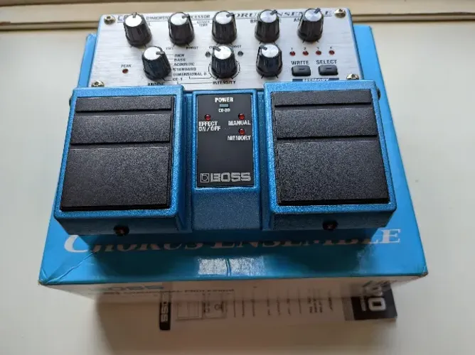 Pedal Boss Ce-20 Chorus Emsemble Dimensional Processor Na Caixa (Usado)