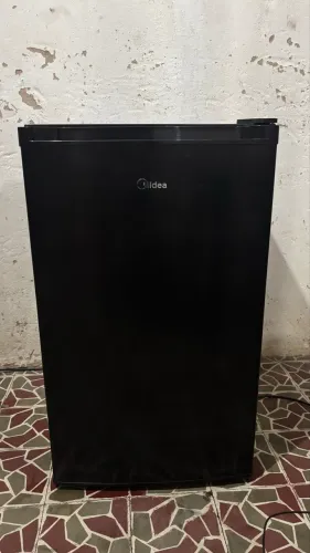 Frigobar Midea