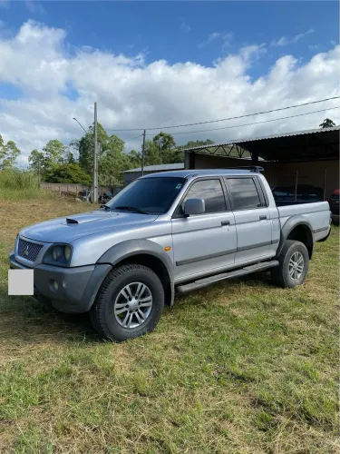 Mitsubishi L200 Outdoor HPE 2.5 4X4 CD T.dies. Mec. 2010