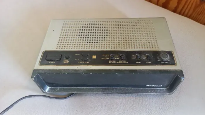 Rádio Relógio Vintage National 