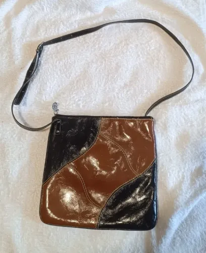 Bolsa feminina em couro forrada com alça regulável Carlo Aligheri 