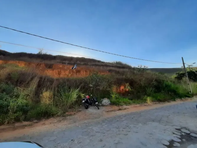 Lote à venda, Vale do Ipê - Ponte Nova/MG