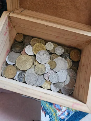 Grande Lote de Moedas Antigas - Mais de 120 Unidades