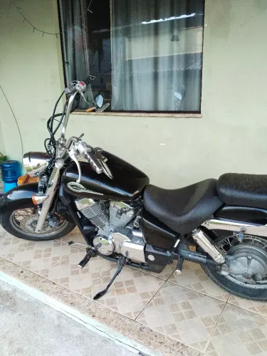 Shadon 750 impecável,em meu nome .